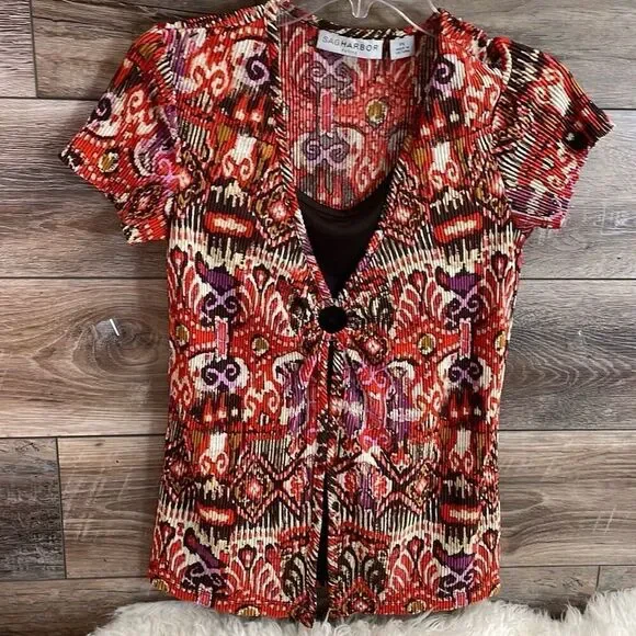 SAG HARBOR Geometric Pattern Faux 2 Piece Short Sleeve Blouse Petite Size Small - Picture 2 of 8
